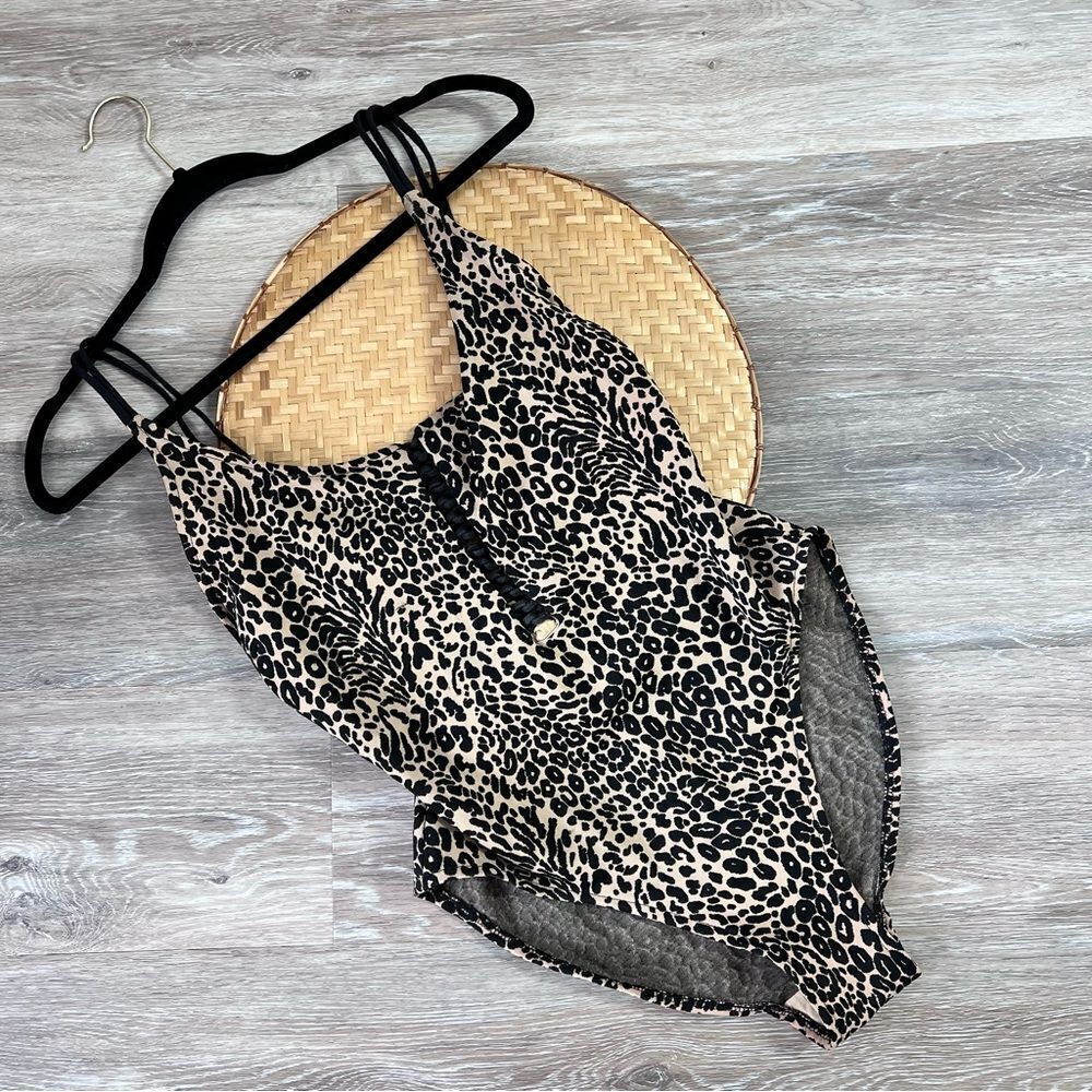 Vintage 90’s Y2K leopard high leg one piece swimsuit